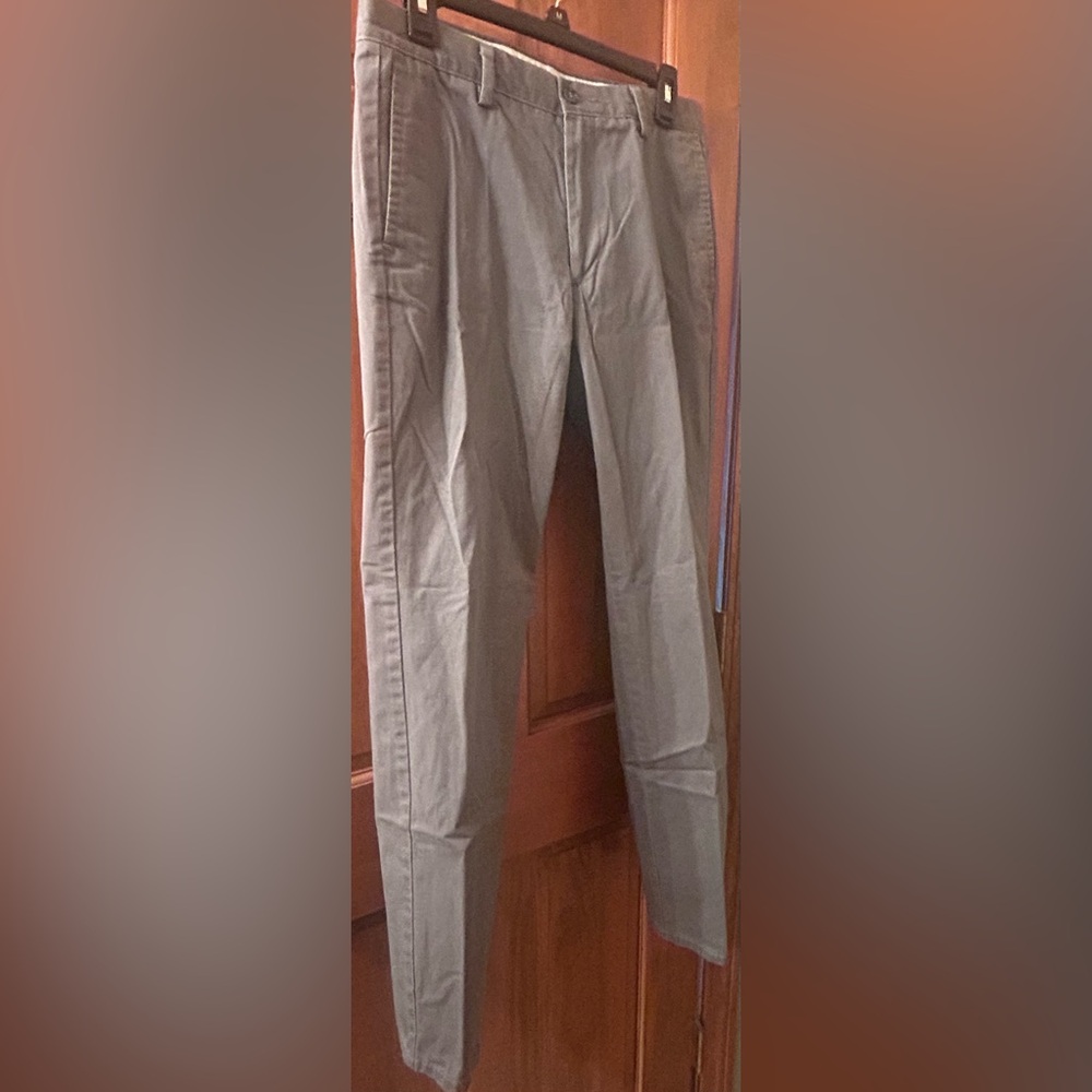 Dockers Men's Khaki Chinos